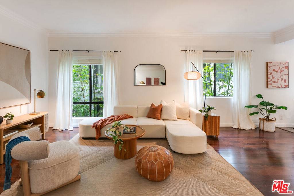 West Hollywood, CA 90069,1140 Alta Loma RD #202