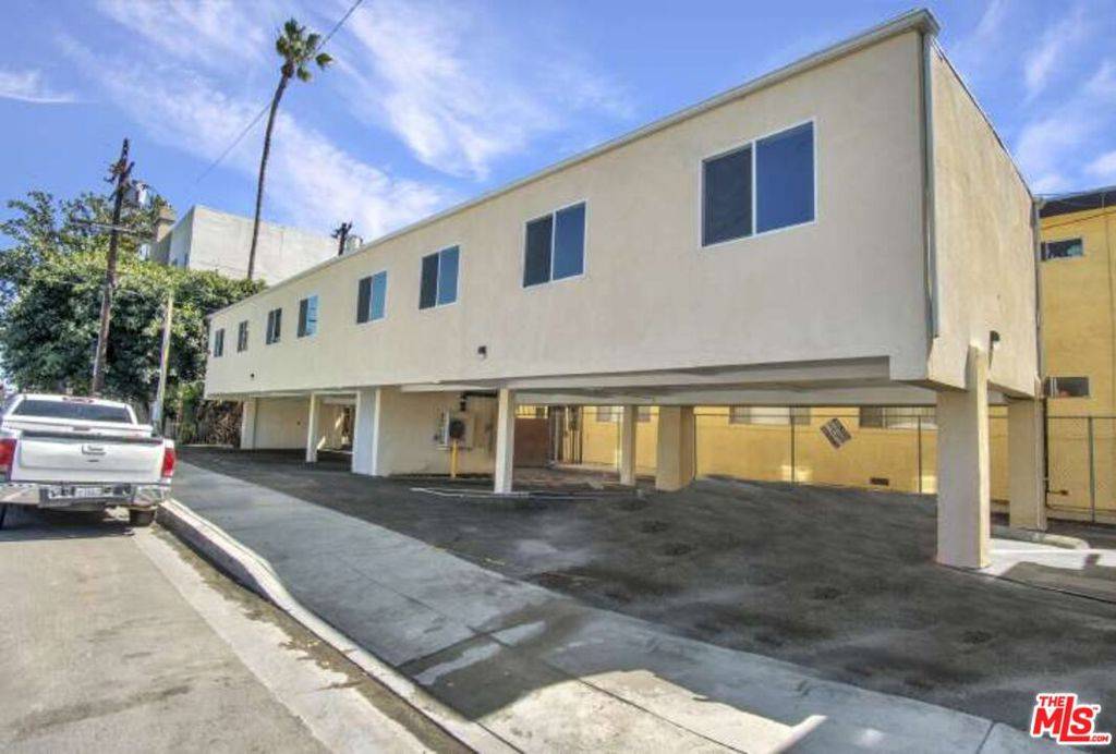 Sherman Oaks, CA 91423,13804 Moorpark ST