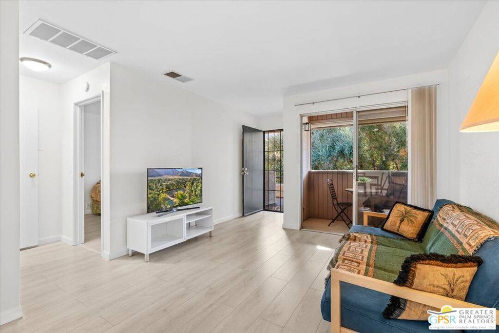 Palm Springs, CA 92262,510 N Villa CT #213