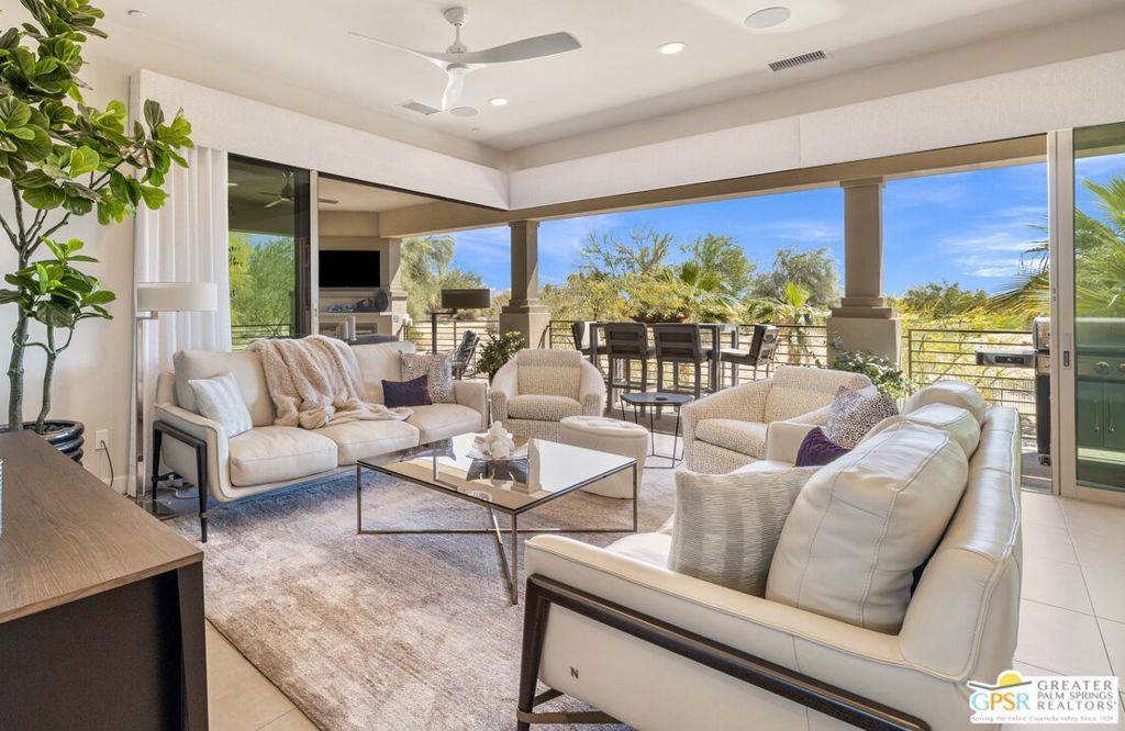 Palm Desert, CA 92260,504 Retreat CIR