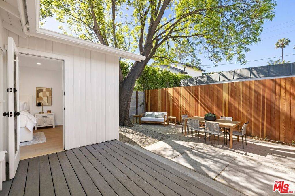 529 Norwich DR West Hollywood, CA 90048