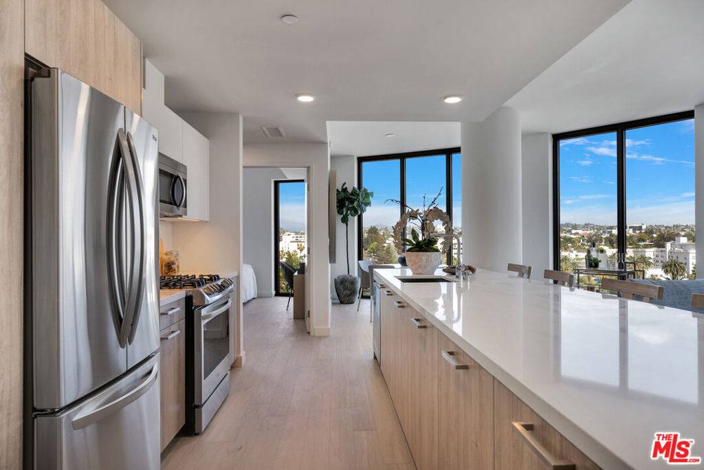 Los Angeles, CA 90005,2801 Sunset PL #1826