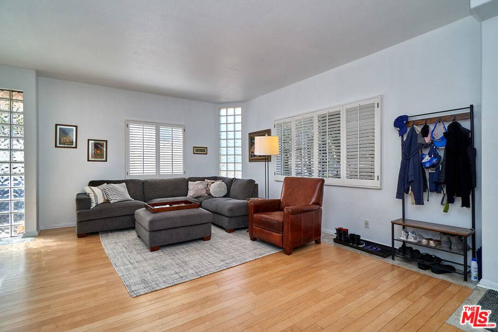 Santa Monica, CA 90403,913 18TH ST #1