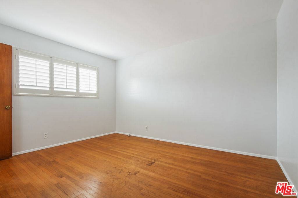 Inglewood, CA 90302,122 E 64th PL #122 1/2