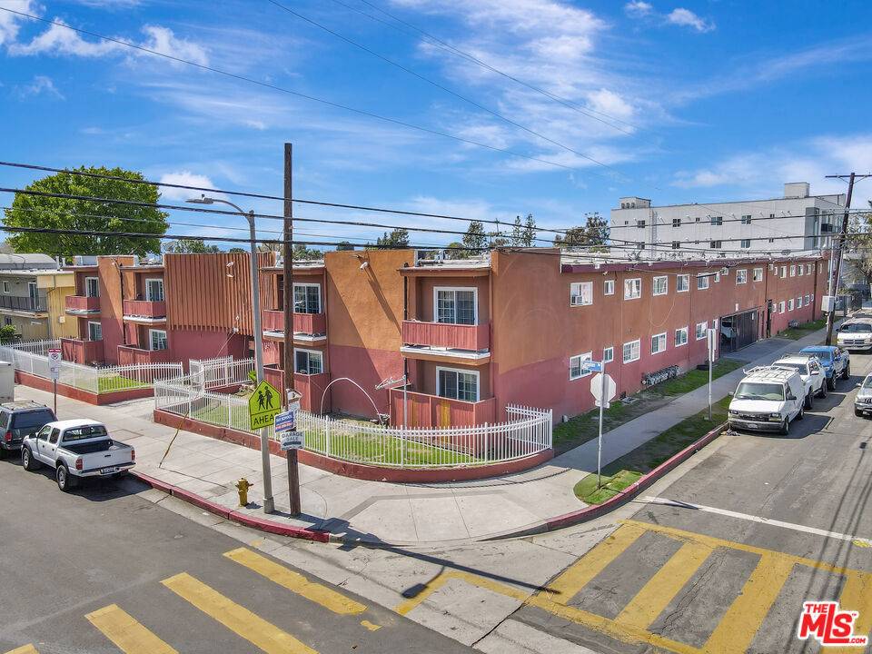 North Hills, CA 91343,8861 Langdon AVE