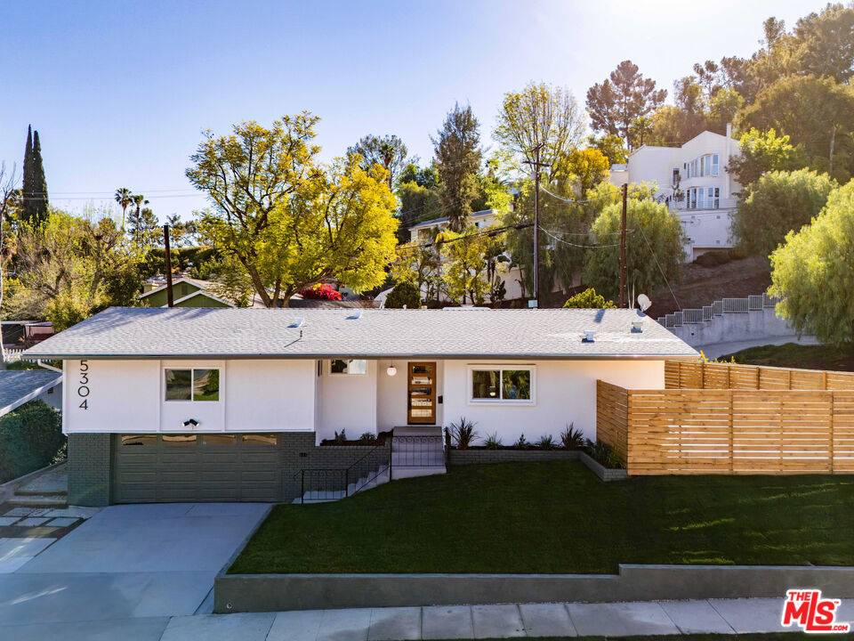 Woodland Hills, CA 91364,5304 Baza AVE