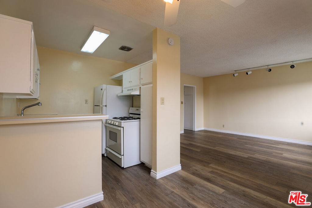 Los Angeles, CA 90025,1295 FEDERAL AVE #21