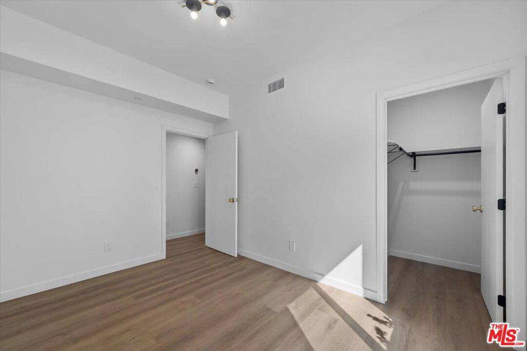 Los Angeles, CA 90042,416 S Avenue 56