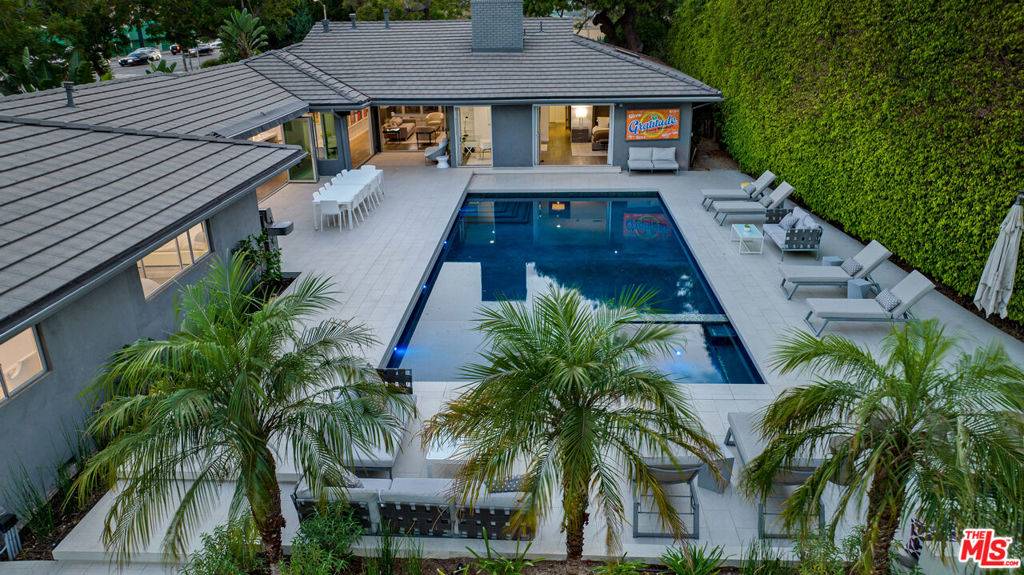 Beverly Hills, CA 90210,602 N Whittier DR