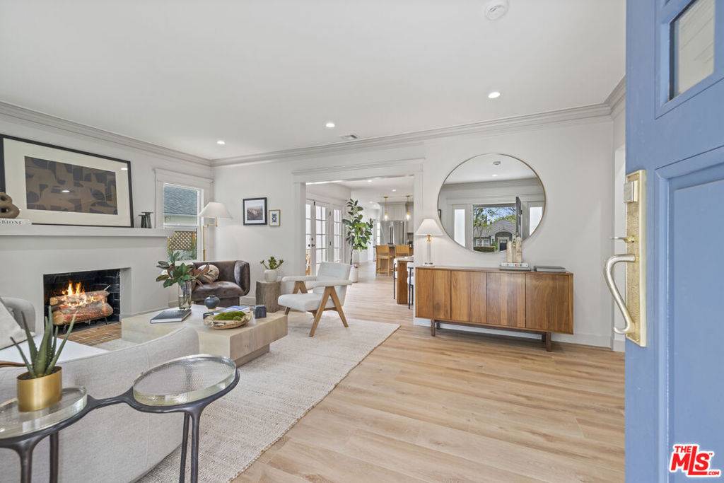 West Hollywood, CA 90046,1337 N Orange Grove AVE