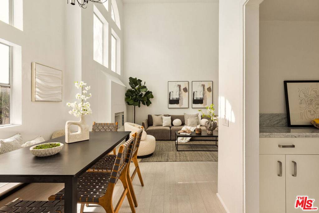 West Hollywood, CA 90048,136 S Clark DR #7