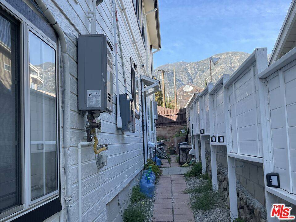 La Crescenta, CA 91214,2763 1/2 Fairmount AVE