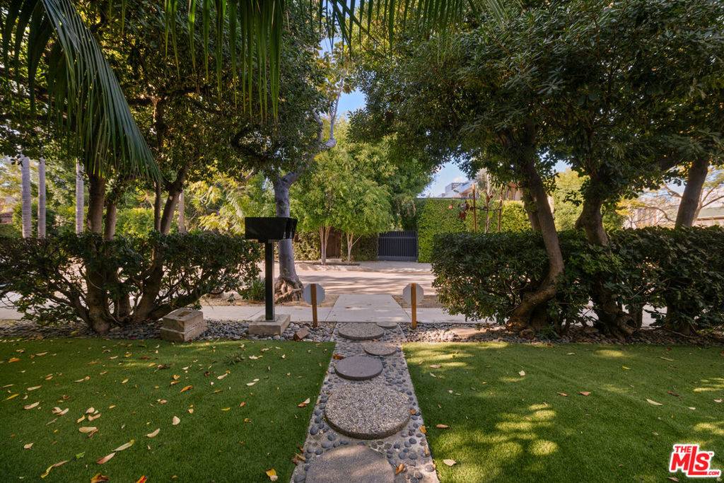 West Hollywood, CA 90048,8720 Ashcroft AVE