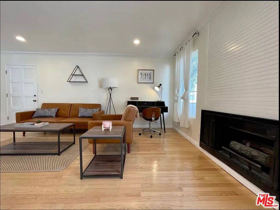Santa Monica, CA 90403,1119 22nd ST #5