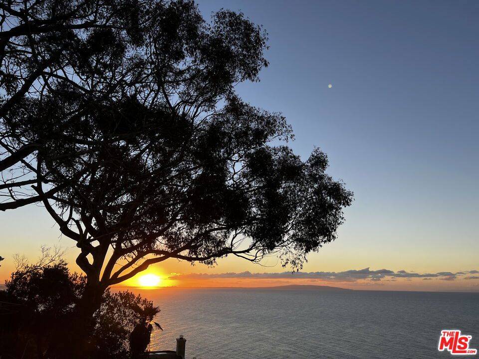 Malibu, CA 90265,20706 Rockpoint WAY