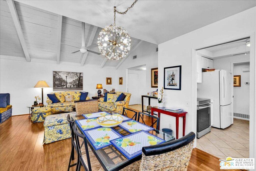 2367 S Gene Autry TRL #B Palm Springs, CA 92264