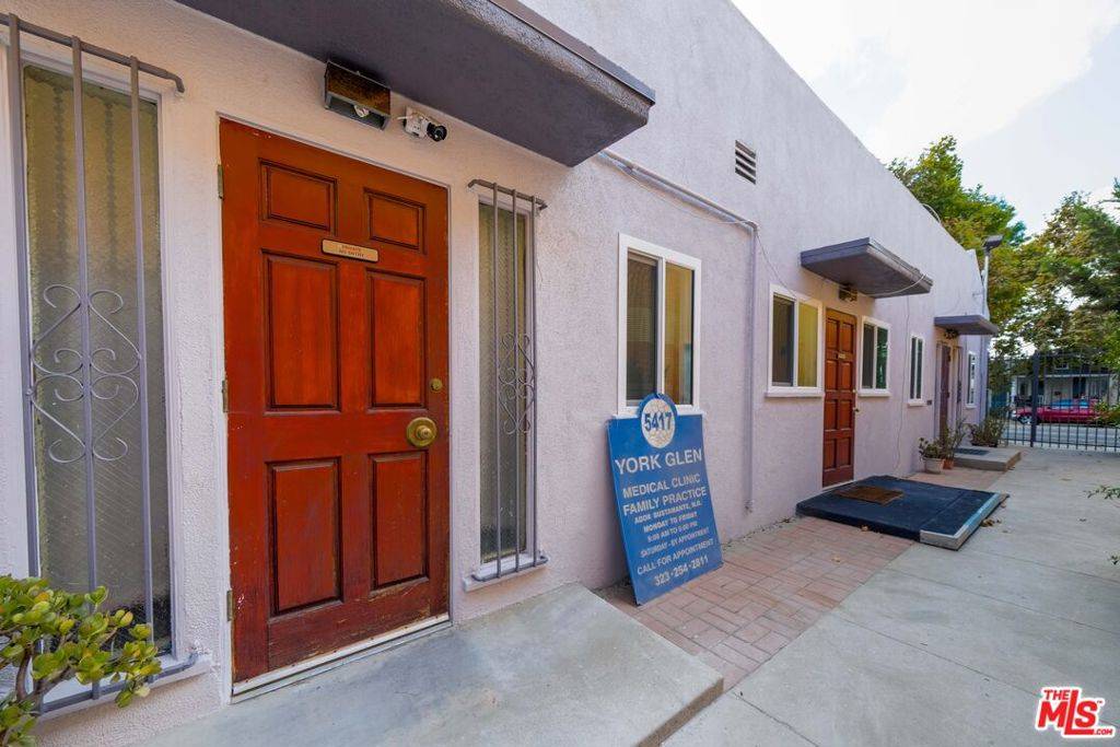 Los Angeles, CA 90042,5419 York BLVD