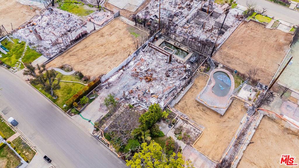 Pacific Palisades, CA 90272,16828 Bollinger DR