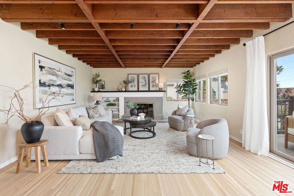 Hermosa Beach, CA 90254,2055 Manhattan AVE