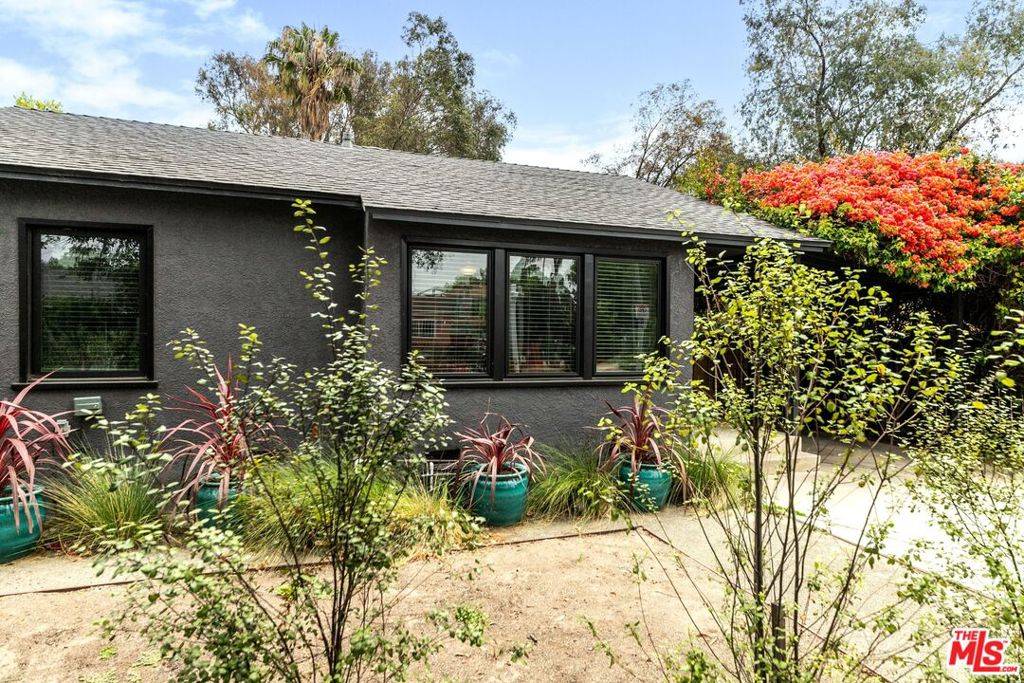 Los Angeles, CA 90034,2342 S Garth AVE