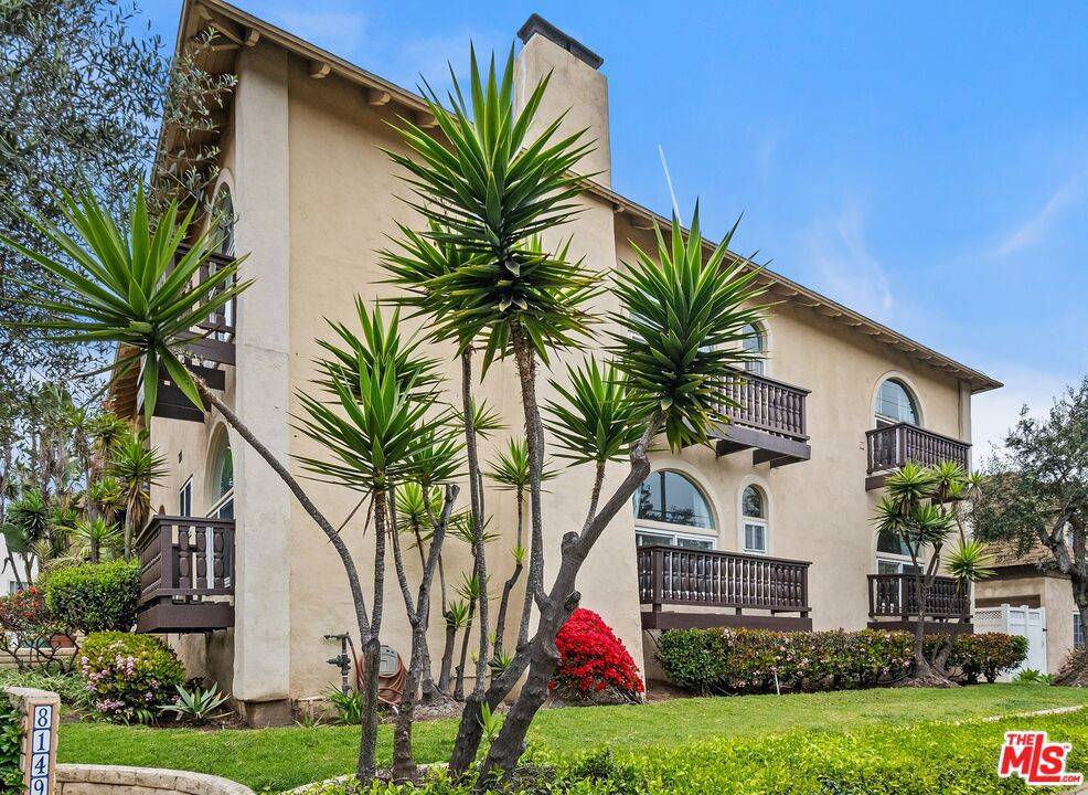 Playa Del Rey, CA 90293,8149 Manitoba ST #1