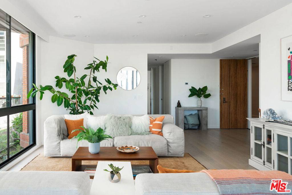 Santa Monica, CA 90403,1033 Ocean AVE #104