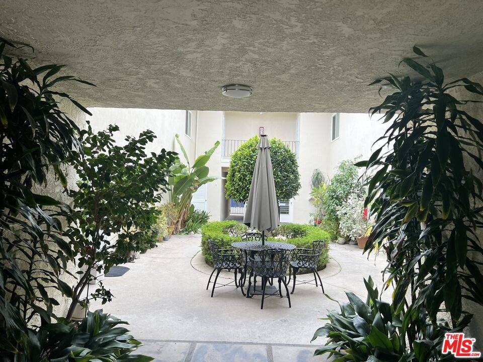 Studio City, CA 91604,4300 Tujunga AVE