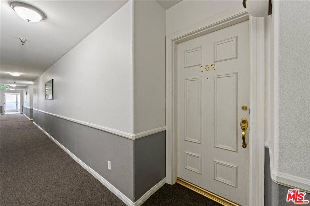 1342 N Sierra Bonita AVE #102 West Hollywood, CA 90046