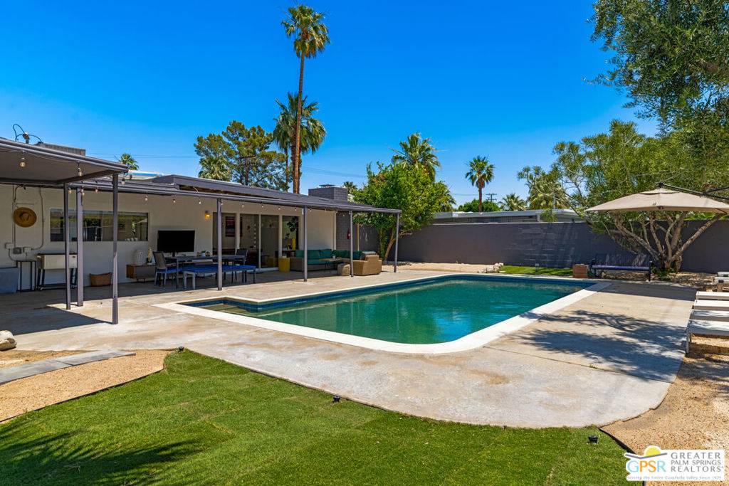 Palm Springs, CA 92262,1405 E Tachevah DR