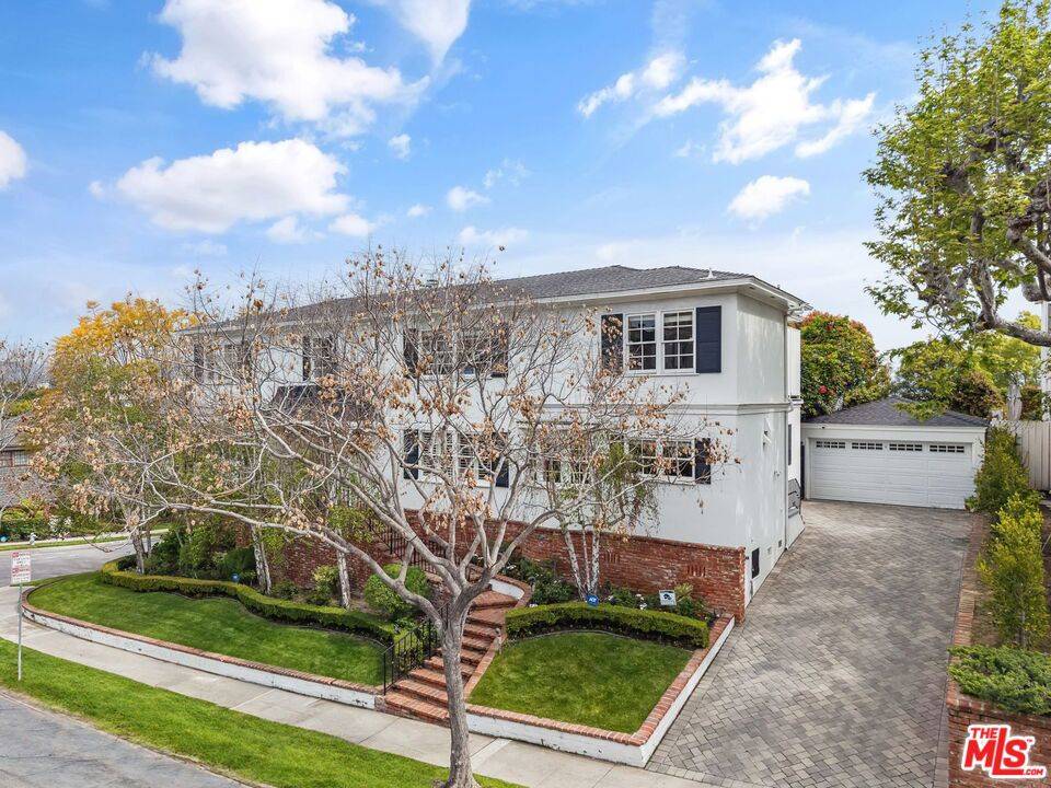 Beverly Hills, CA 90212,502 Hillgreen DR