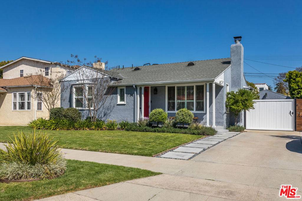 Los Angeles, CA 90019,1754 S Orange Grove AVE