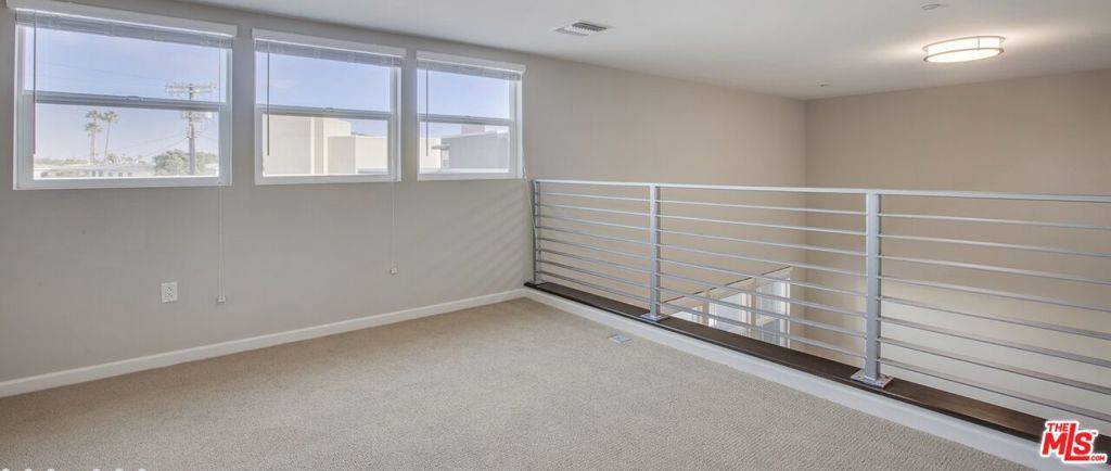 Venice, CA 90291,956 Lake Street #D