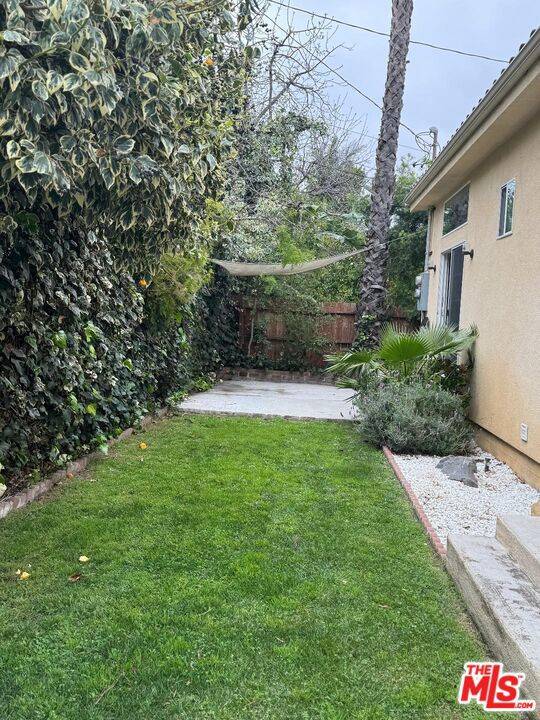 Sherman Oaks, CA 91403,4501 Tobias AVE #back house