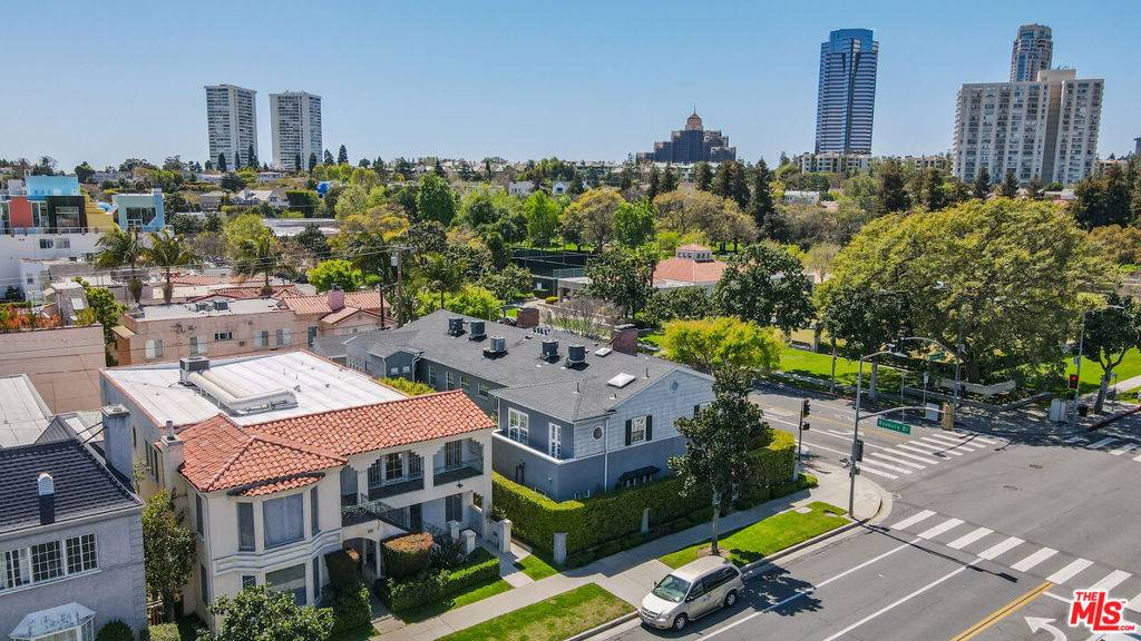 Beverly Hills, CA 90212,9660 W Olympic BLVD