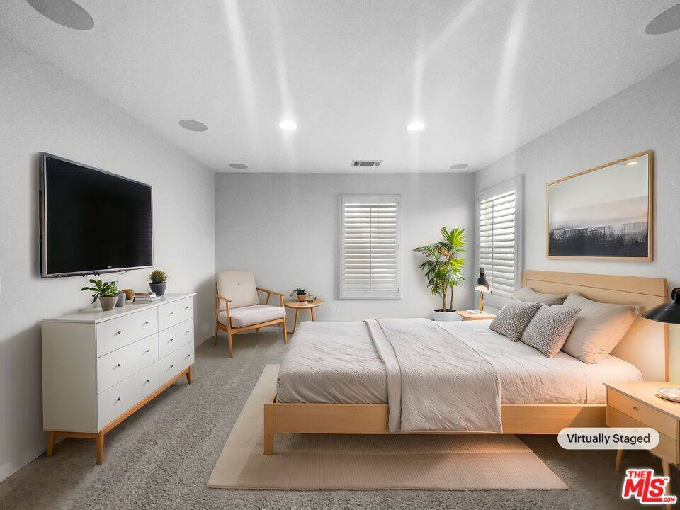 Santa Clarita, CA 91350,28036 Linda LN