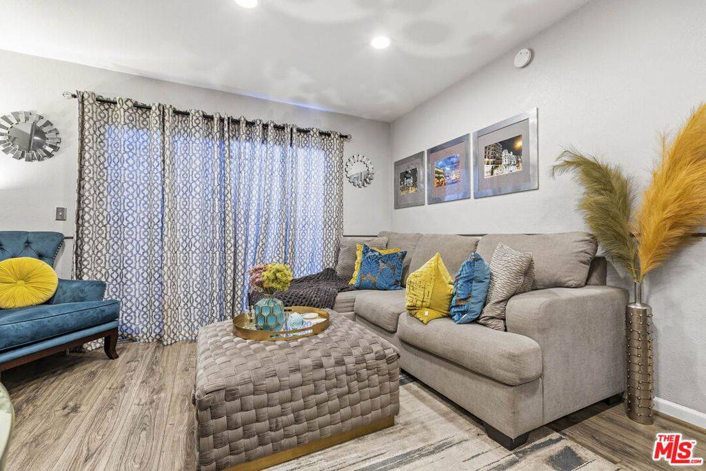 Los Angeles, CA 90042,5036 E Echo ST #1