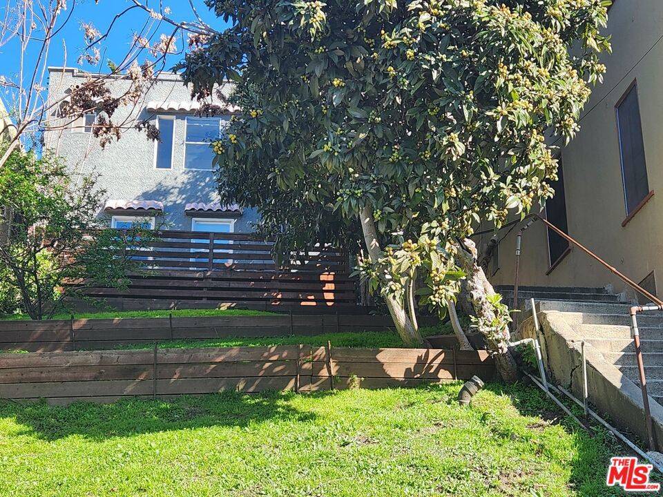 Los Angeles, CA 90026,834 Laguna AVE #1/4