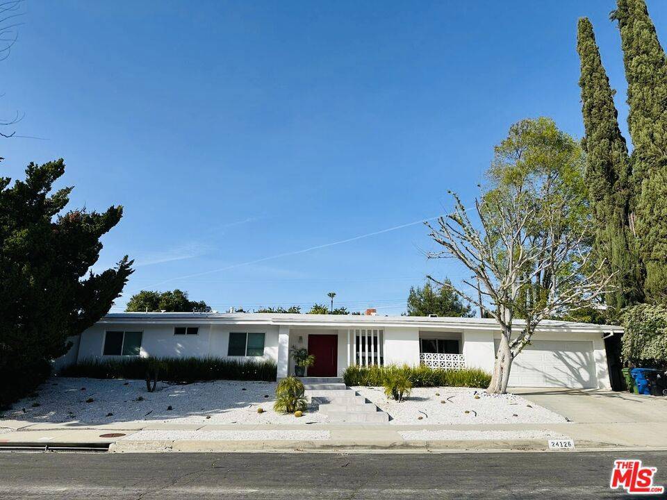 Woodland Hills, CA 91367,24125 Bessemer ST