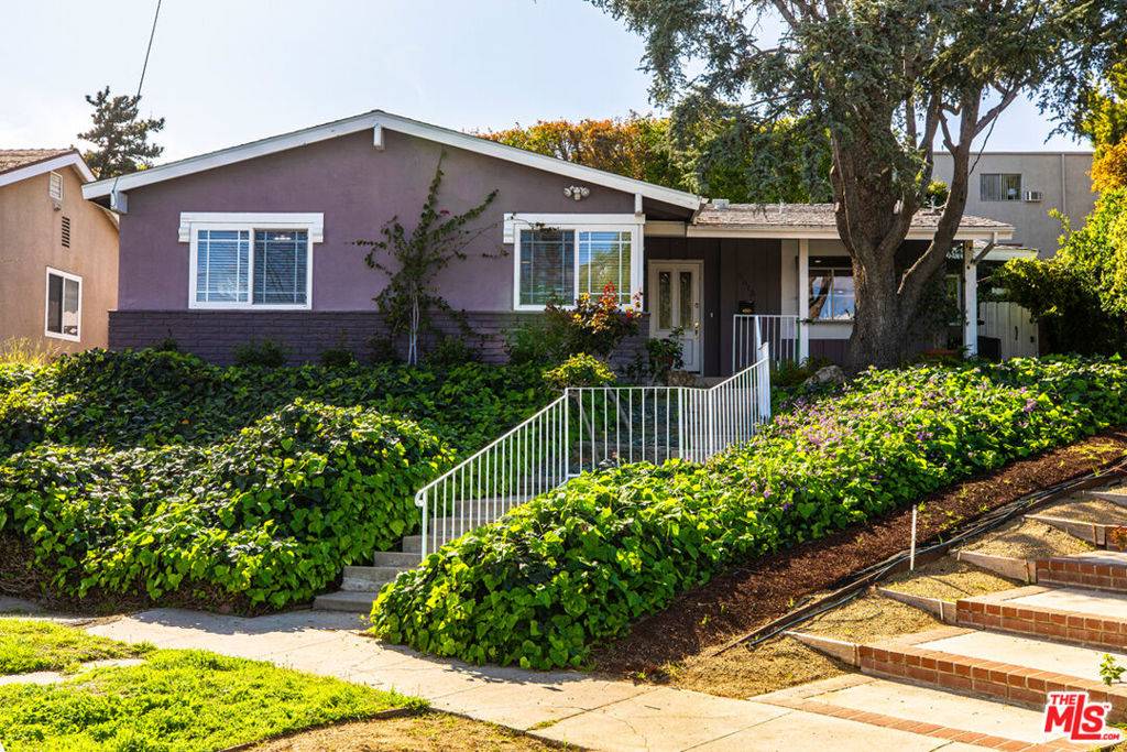 Valley Village, CA 91607,5015 Alcove AVE