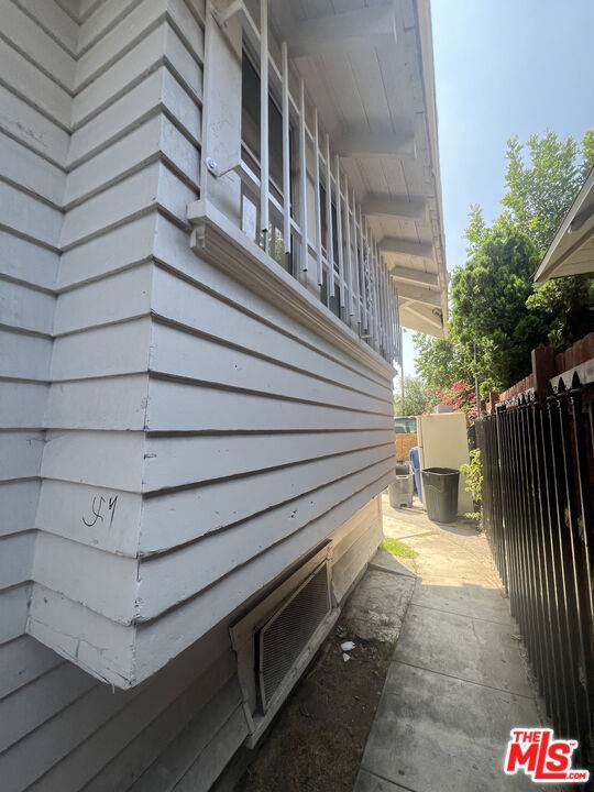 Los Angeles, CA 90007,1435 W 30th ST
