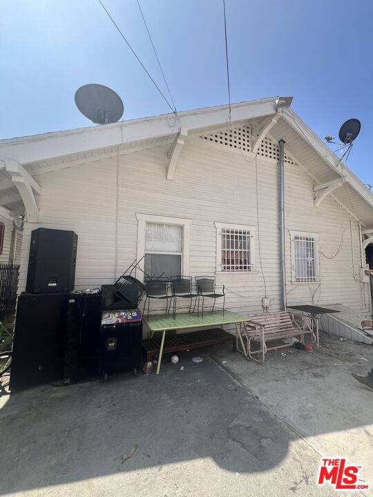 Los Angeles, CA 90007,1435 W 30th ST