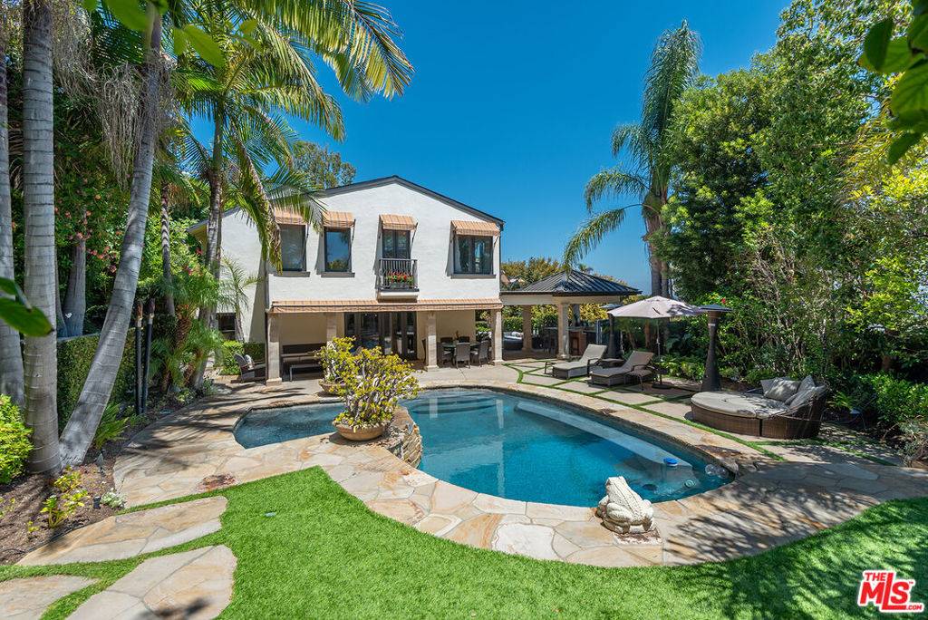 Los Angeles, CA 90069,1357 Miller DR