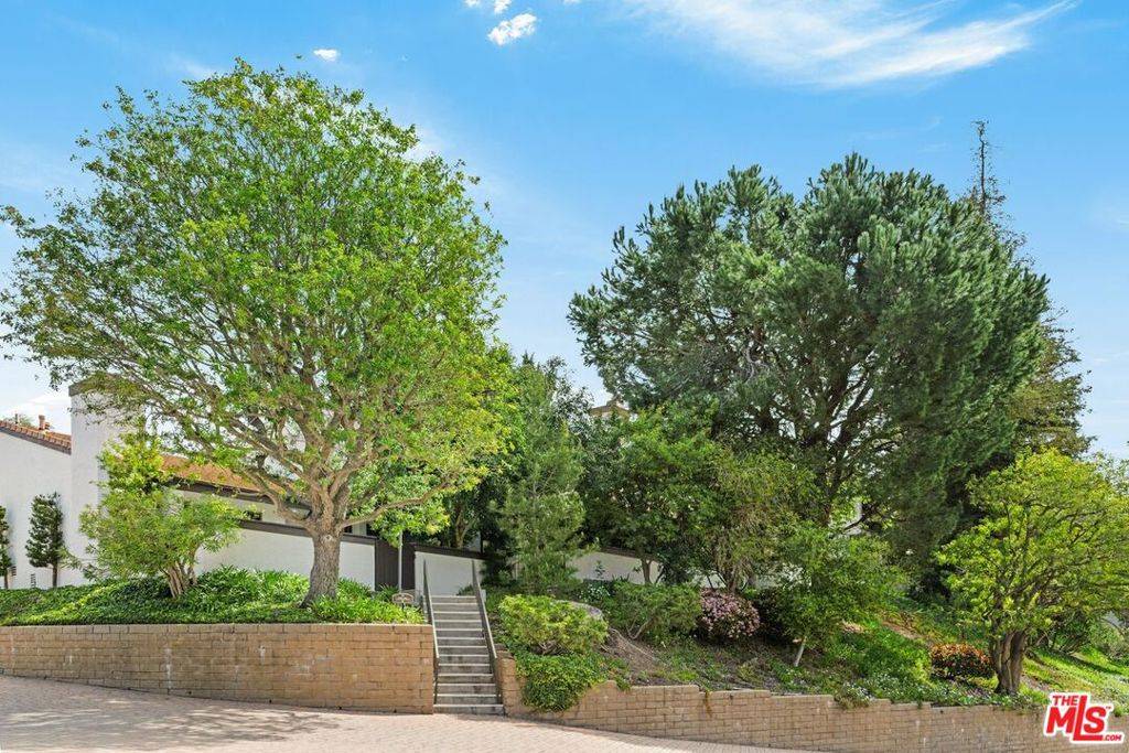 Pacific Palisades, CA 90272,1590 Palisades DR