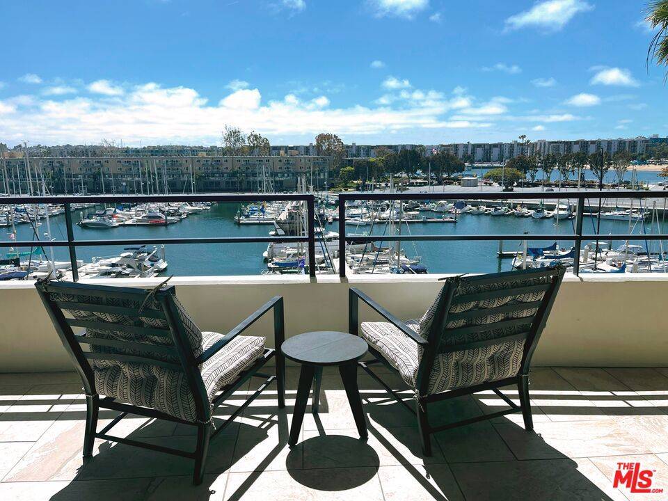 Marina Del Rey, CA 90292,4267 Marina City DR #106