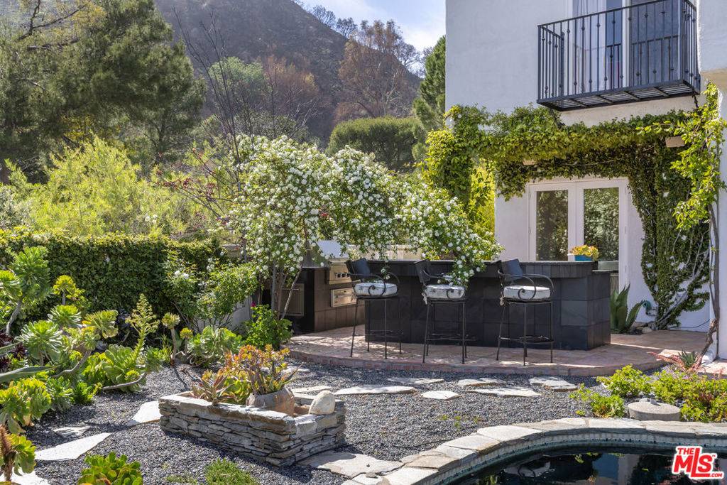 Malibu, CA 90265,23407 W Copacabana ST