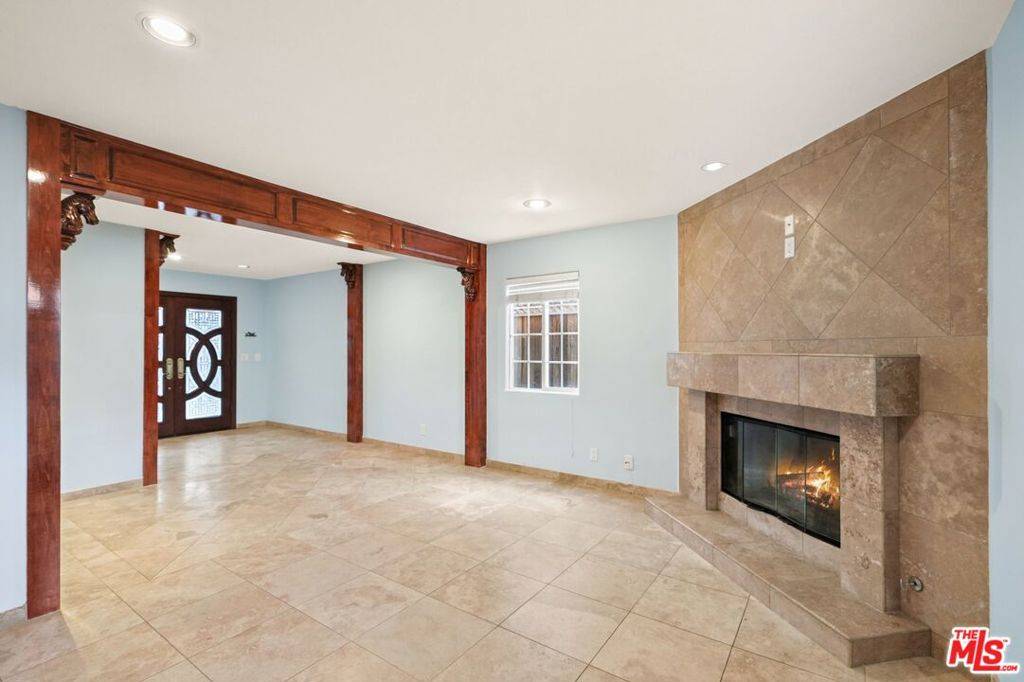 Oxnard, CA 93035,148 Van Nuys AVE