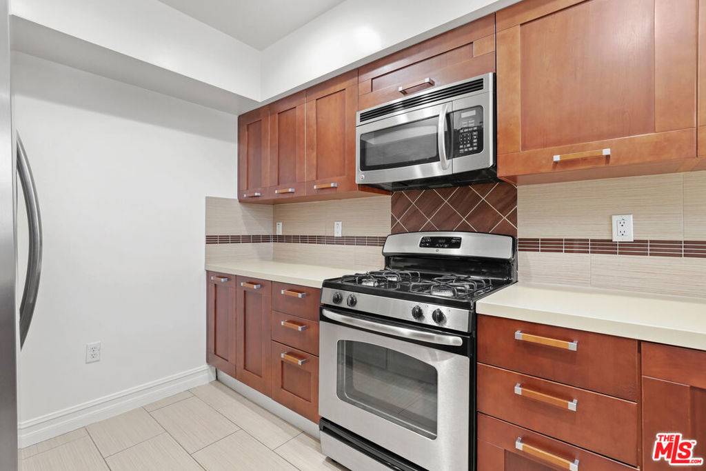 Los Angeles, CA 90035,1240 Sherbourn #ph5