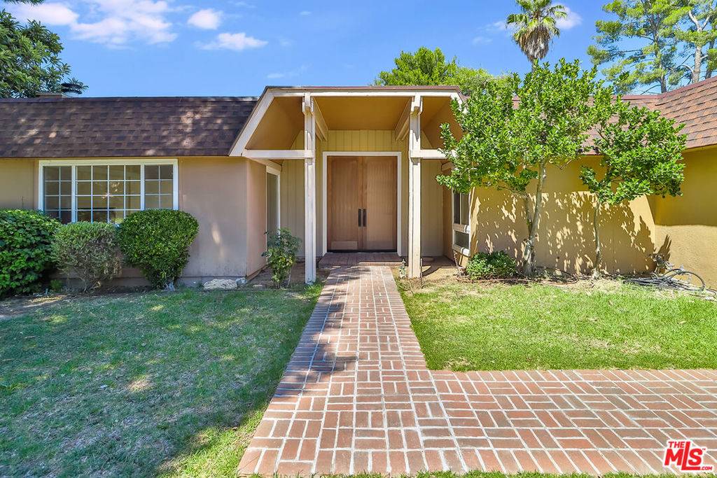 Woodland Hills, CA 91364,21757 Ulmus DR