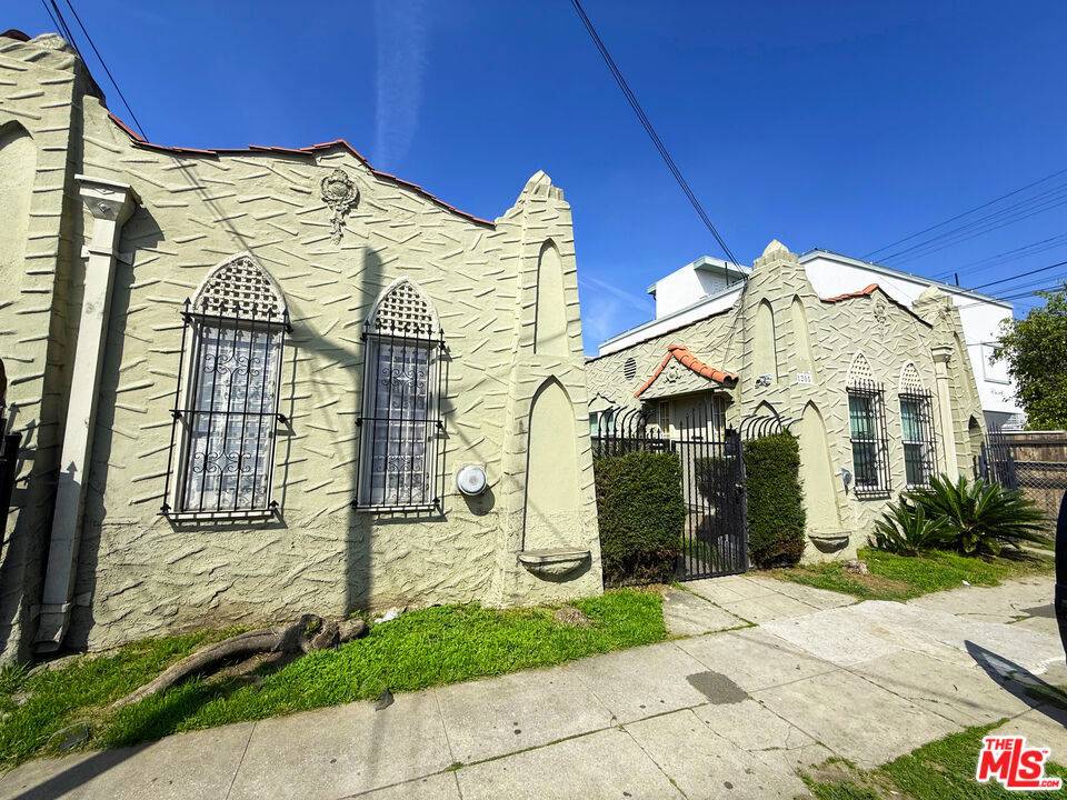 Los Angeles, CA 90006,1205 S Mariposa AVE