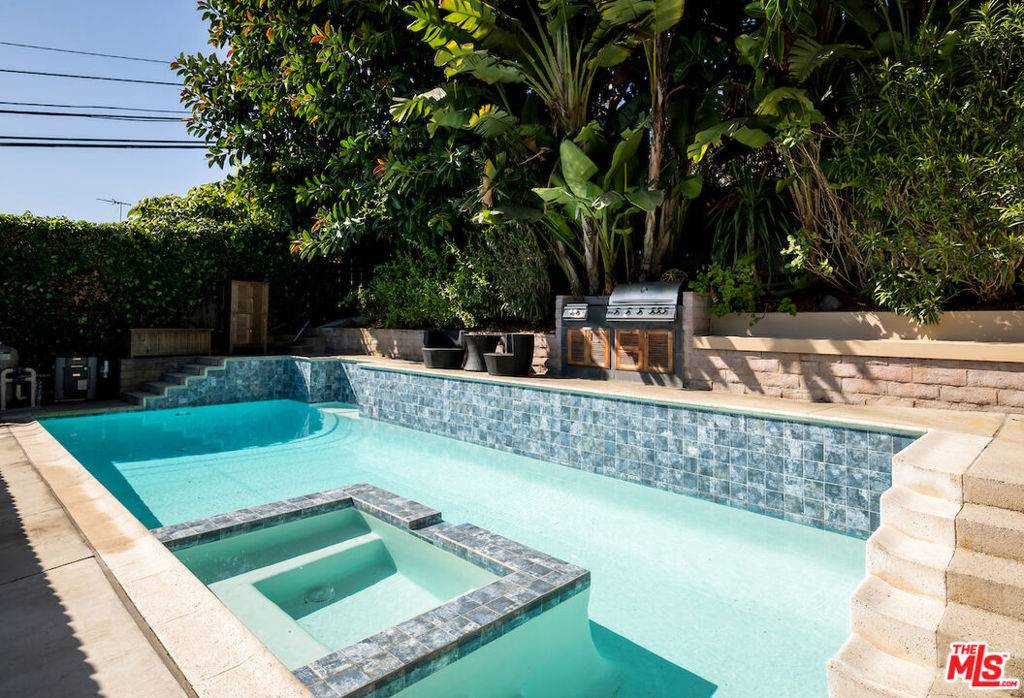 Playa Del Rey, CA 90293,418 Talbert ST